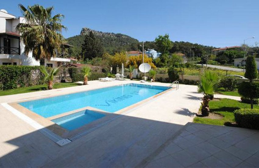 Fully Furnished Apartment In Kemer With Communal Swimming Pool