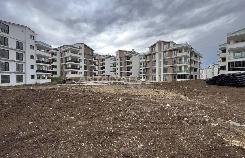 Duplex Apartments In Complex With Rich Facilities In Bursa