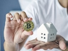 التكيف مع العالم الجديد: شراء العقارات بالعملات المشفرة