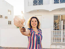 Qué Hacer Tras Comprar Una Casa En España: Lista De 6 Meses