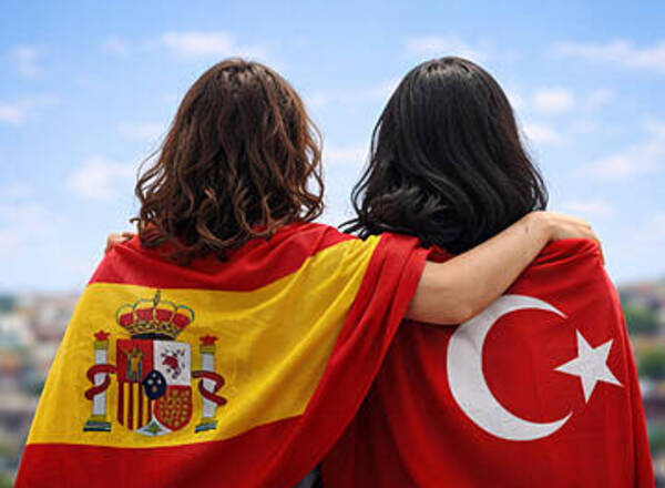 Una Hermandad A Través Del Mediterráneo: Turquía Y España