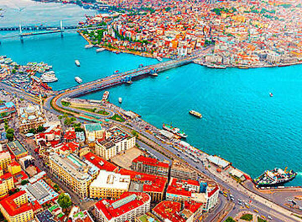 Frühling In Istanbul: Die Schönheit Der Größten Stadt Der Türkei