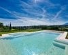Deluxe Villa Within a Prestigious Urbanization in Benahavis 7