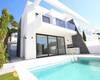 Calpe'de Modern Tasarımlı ve Merkezi Konumlu Şık Evler 10