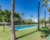 Alicante El Campello'da Sahile Yakın Havuzlu Sitede Geniş Villa 1