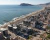 Beachfront Luxury Flats Close to Amenities in Alanya Tosmur 1