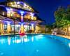 Fethiye Çiftlik'te Açık ve Kapalı Yüzme Havuzlu 3+1 Villa