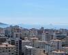 Sea-view 1-bedroom Flat in a Complex with Pool in Kadıköy Istanbul