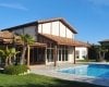 Single-storey Houses in Istanbul Intertwined with Nature