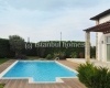 Single-storey Houses in Istanbul Intertwined with Nature 18