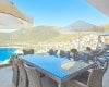 Kalkan'da Plaja 250 Metre Uzaklıkta Komple Eşyalı Villa 12