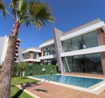 Huizen Met Prive Zwembad Aan De Hoofdweg In Antalya Altıntaş