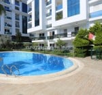 Konyaaltı Hurma'da Açık Otoparklı Site İçinde Satılık Daire