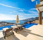 Kaş Kalkan'da Özel Havuzlu ve Deniz Manzaralı Şık Villa