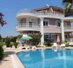 Triplexhus Med Trädgård I Ett Komplex I Belek Antalya