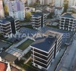 Antalya Lara'da Havuzlu Sitede 1+1 ve 2+1 Daireler