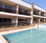 شقق مطلة على البحر مع مسبح وحديقة مشتركين في أكسو، أنطاليا