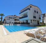 Appartement En Rez-de-chaussée Avec Piscine Commune À Serik Antalya