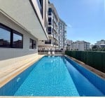Alanya Mahmutlar'da Havuzlu Sitede Eşyalı Daire