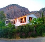 خانه شیک با منظره جنگل و استخر خصوصی در موغلا گوجک