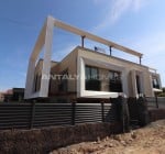 Mersin Mezitli'de Deniz ve Şehir Manzaralı Lüks Villalar