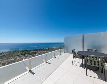 Benalmádena'da Modern Tasarımlı Aydınlık ve Geniş Daireler 1