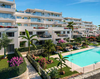 Casares'te Golf Sahasına Yakın Satılık Geniş Teraslı Daireler 3