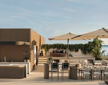 Well-located Beachfront Villa for Sale in Marbella 3