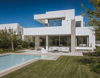 Superior Quality Houses on the New Golden Mile in Estepona 3