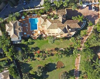 Amazing Mansion as a Fantastic Investment Opportunity in Benahavis 3