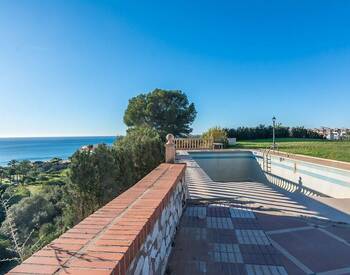 Spacious Villa with a Guest House in Benalmádena Costa 2