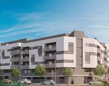 Malaga Torre Del Mar'da Muhteşem Teraslı Satılık Şık Daireler 3