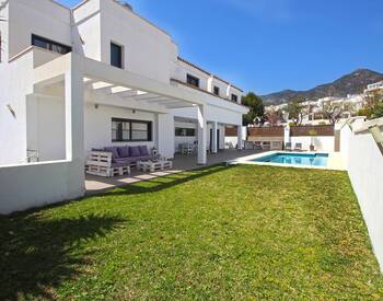House with Stylish Design Close to All Services in Benalmadena 1
