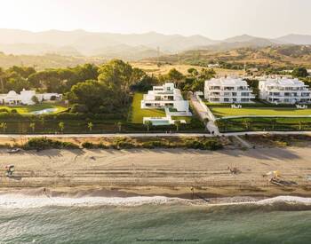 Beachfront Luxury Villa with a Private Lift in Estepona 2