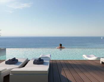 Malaga Casares'te Deniz Manzaralı Sitede Satılık Daireler 1