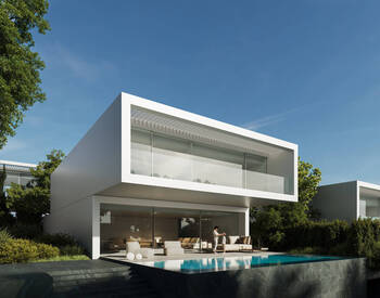 Detached Villas Near Golf Courses in Estepona 3
