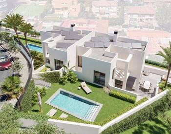 Semi-detached Villas Near Amenities in El Limonar Málaga 2