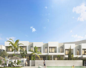 Townhouses with Swimming Pool in Málaga City 1