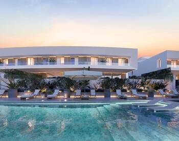 Sea-view Houses in a Boutique Complex in Estepona 1