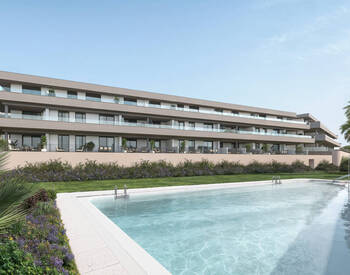 Estepona Valle Romano'da Muhteşem Manzaralı Golf Daireleri 1