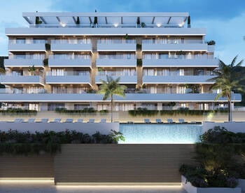 Torremolinos Malaga'da Avantajlı Konumda Deniz Manzaralı Daireler 1