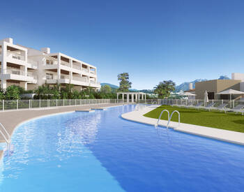 Sea-view Properties in a Complex with Pool in Benahavis 2