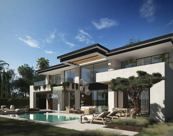 Detached Large Villas Near the Sea in Marbella 2