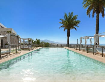 Lägenheter Med Havsutsikt Och Stora Terrasser I Estepona 3