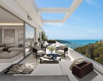 Benalmadena'da Plaja Yakın Havuzlu Sitede Deniz Manzaralı Daireler 1