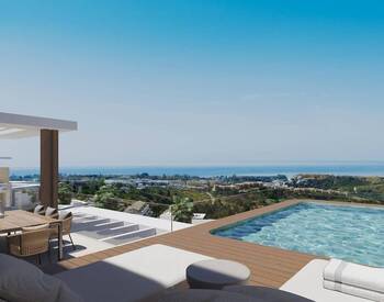 New Sea-view Flats Near the Beach and Golf Couse in Estepona 1
