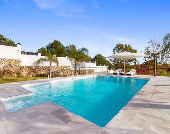 Benalmádena'da 5 Yatak Odalı Geniş Müstakil Villa 3