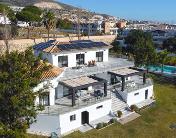 Benalmádena'da 5 Yatak Odalı Geniş Müstakil Villa 2