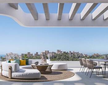 Estepona'da Ortak Havuzlu Sitede Deniz Manzaralı Daireler 2