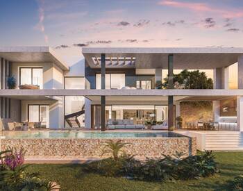 Bright Sea View Houses Near the Coast in Marbella 1
